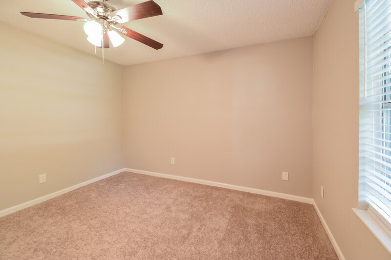 2,270/Mo, 3824 Evergreen Dr Dickinson, TX 77539 Bedroom View 3
