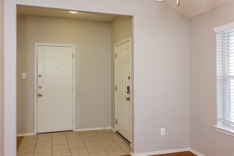 2,085/Mo, 2931 Landing Edge Ln Dickinson, TX 77539 Foyer View