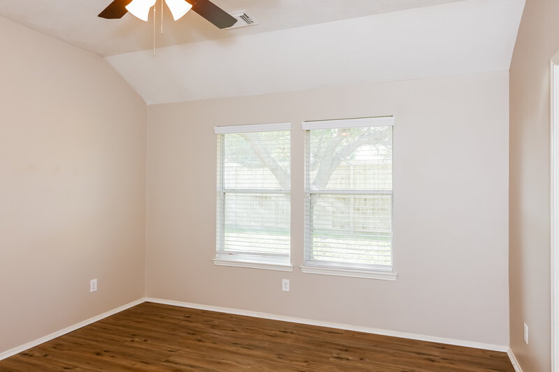 2,085/Mo, 2931 Landing Edge Ln Dickinson, TX 77539 Main Bedroom View