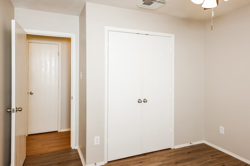 2,085/Mo, 2931 Landing Edge Ln Dickinson, TX 77539 Bedroom View