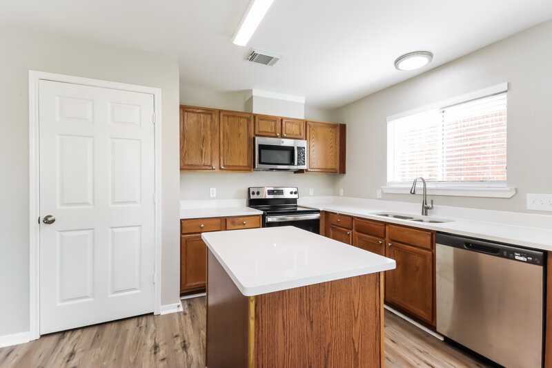 1,855/Mo, 619 Sea Anchor Way Crosby, TX 77532 Kitchen View