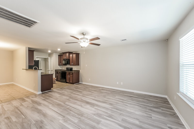 1,470/Mo, 25072 Authors Dr Magnolia, TX 77355 Living Room View 3