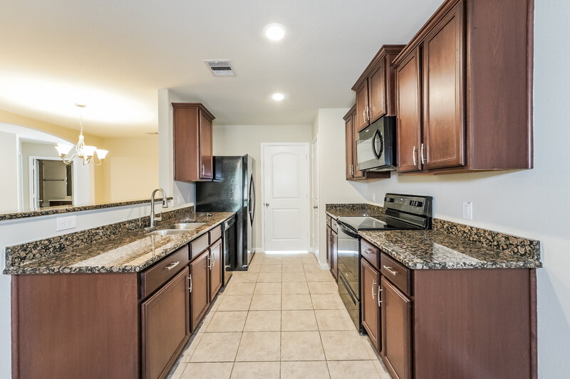 1,470/Mo, 25072 Authors Dr Magnolia, TX 77355 Kitchen View 2