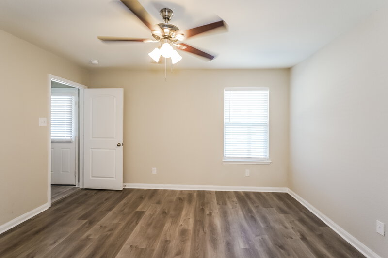 1,470/Mo, 25072 Authors Dr Magnolia, TX 77355 Main Bedroom View