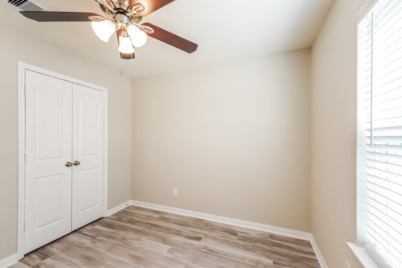 1,470/Mo, 25072 Authors Dr Magnolia, TX 77355 Bedroom View 2