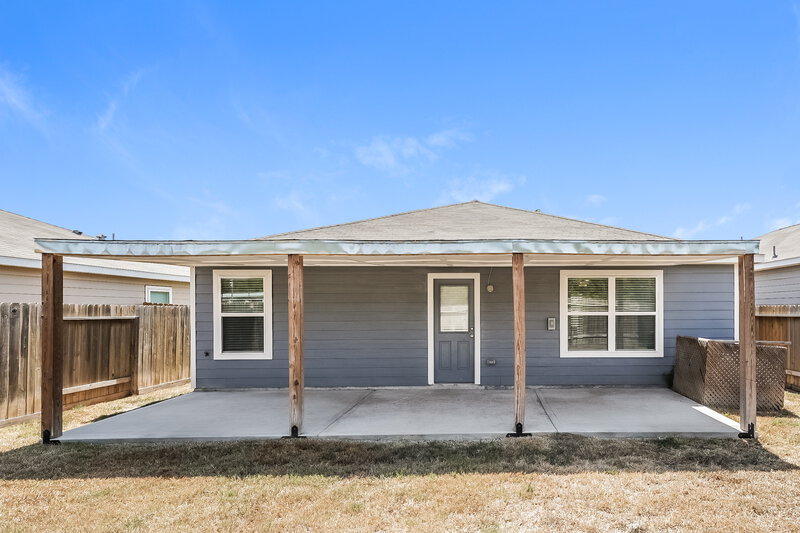 1,470/Mo, 25072 Authors Dr Magnolia, TX 77355 Rear View
