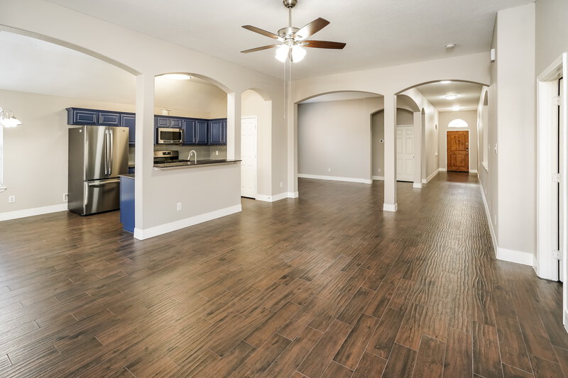 2,300/Mo, 5707 Straight Way Humble, TX 77339 Living Room View 2