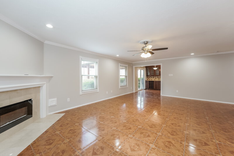 2,000/Mo, 8907 Aspen Place Dr Houston, TX 77071 Living Room View 3