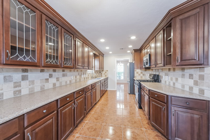 2,000/Mo, 8907 Aspen Place Dr Houston, TX 77071 Kitchen View