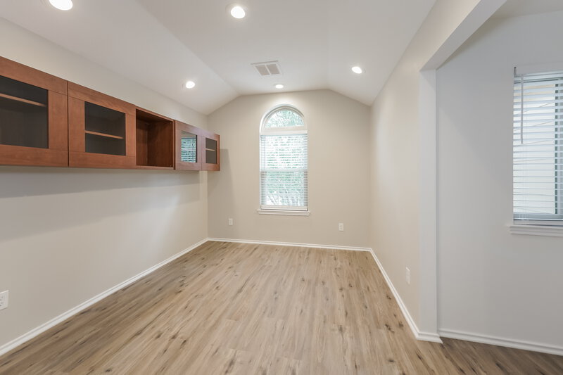 2,000/Mo, 8907 Aspen Place Dr Houston, TX 77071 Family Room View