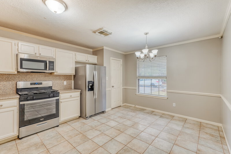 1,995/Mo, 521 Cedar Ave League City, TX 77573 Kitchen View 3