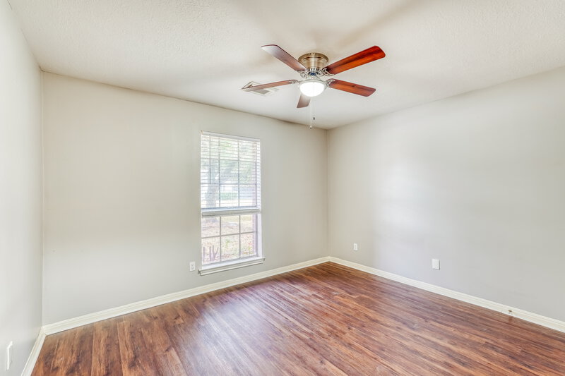 1,995/Mo, 521 Cedar Ave League City, TX 77573 Bedroom View