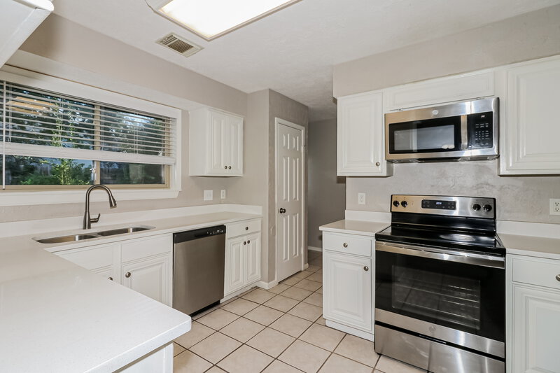 2,180/Mo, 1911 Brazos Crossing Dr Richmond, TX 77406 Kitchen View