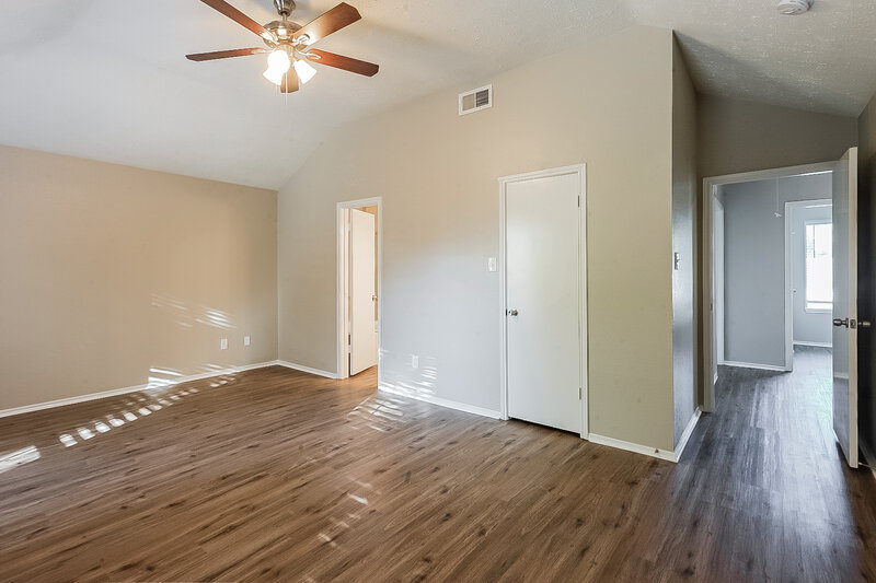 1,860/Mo, 1909 Wildwood Ridge Dr Missouri City, TX 77489 Main Bedroom View
