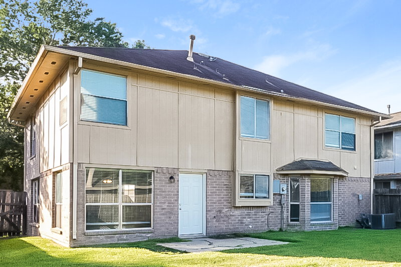 1,860/Mo, 1909 Wildwood Ridge Dr Missouri City, TX 77489 Rear View