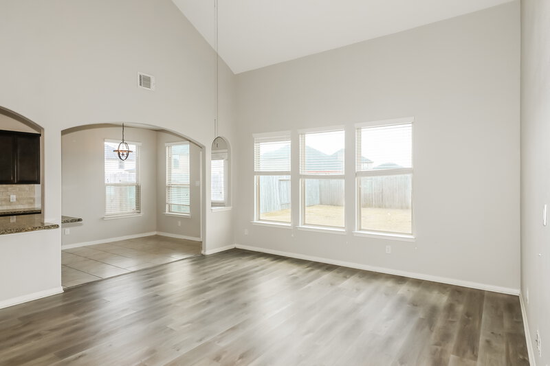 2,435/Mo, 1935 Bravos Manor Ln Fresno, TX 77545 Living Room View