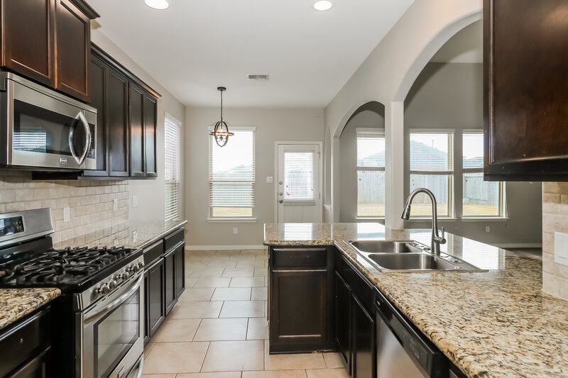 2,435/Mo, 1935 Bravos Manor Ln Fresno, TX 77545 Kitchen View