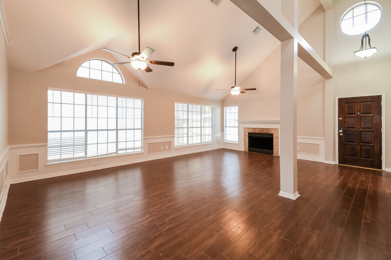2,815/Mo, 4765 Oakmont Ct League City, TX 77573 Living Room View