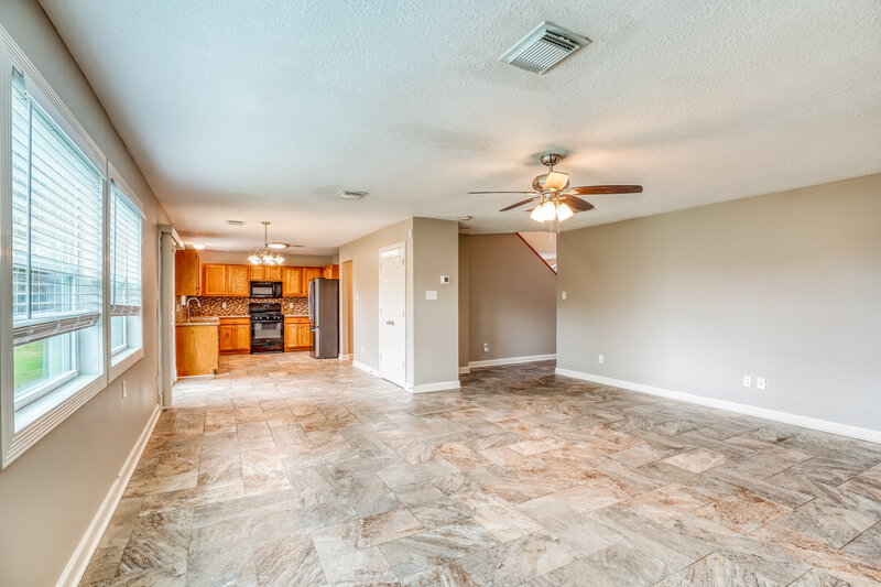 2,445/Mo, 2014 Harbour Cove Dr Seabrook, TX 77586 Living Room View 2