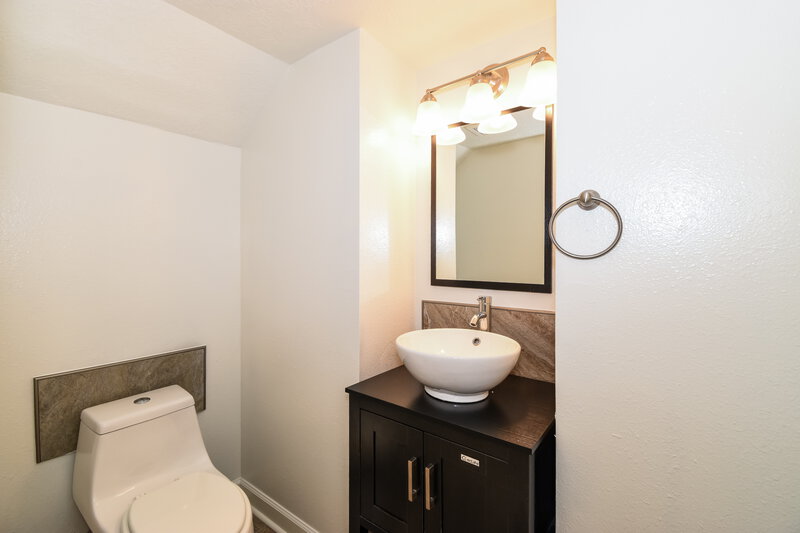 2,420/Mo, 2014 Harbour Cove Dr Seabrook, TX 77586 Main Bathroom View 2