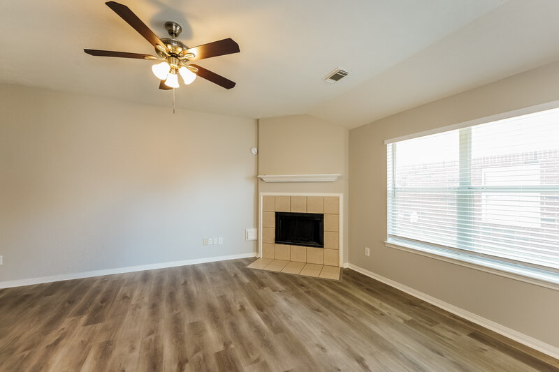 2,095/Mo, 20827 Oak Rain Ct Katy, TX 77449 Living Room View