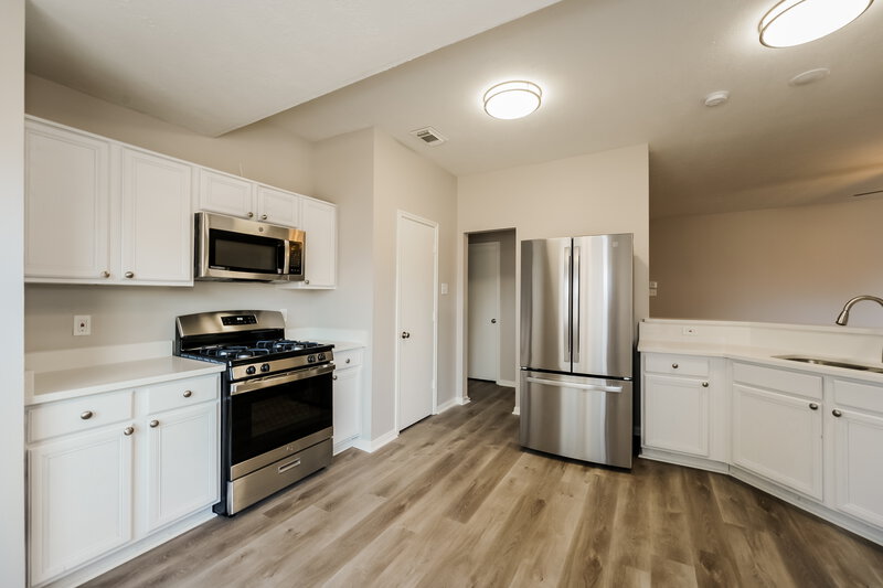 2,095/Mo, 20827 Oak Rain Ct Katy, TX 77449 Kitchen View 2