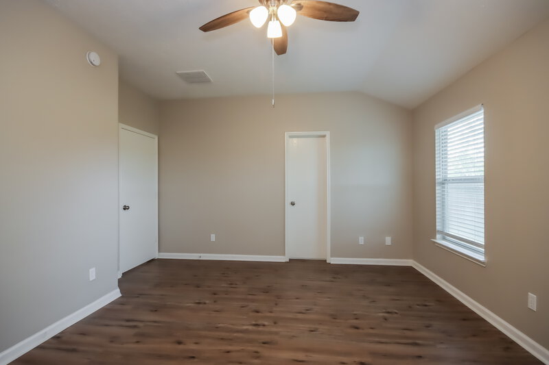 1,705/Mo, 20022 Appaloosa Ridge Dr Humble, TX 77338 Main Bedroom View 2