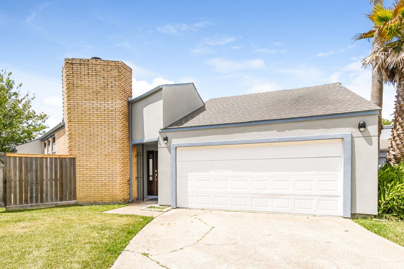 2,290/Mo, 10815 Kirkbend Dr Houston, TX 77089 External View