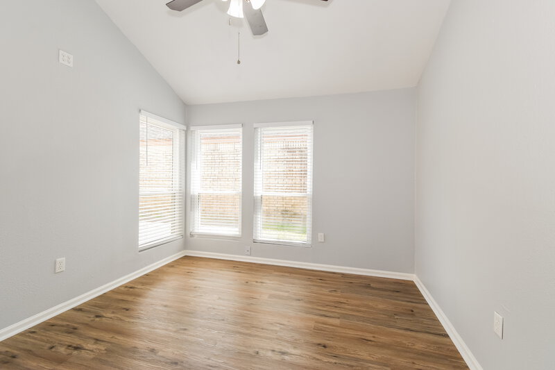 2,290/Mo, 10815 Kirkbend Dr Houston, TX 77089 Bedroom View 2
