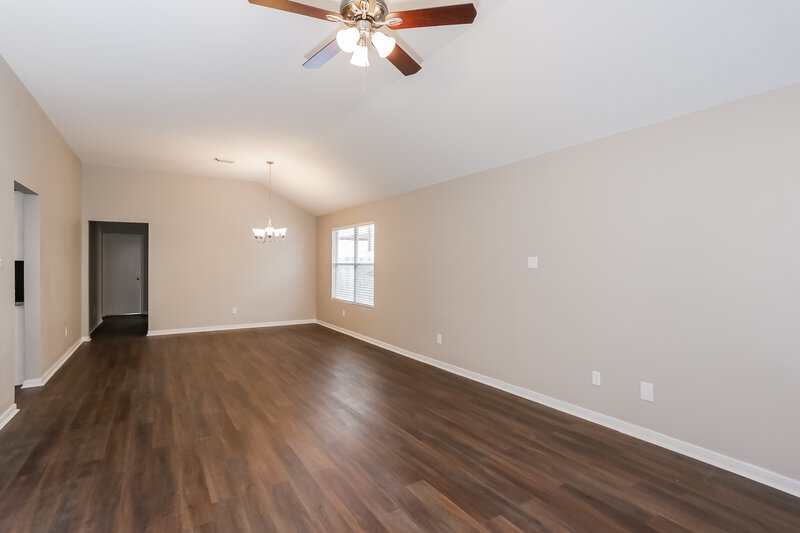 1,735/Mo, 1110 Chestnut Bough St Channelview, TX 77530 Living Room View 2