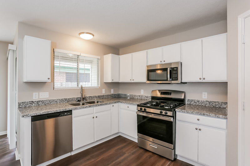 1,735/Mo, 1110 Chestnut Bough St Channelview, TX 77530 Kitchen View