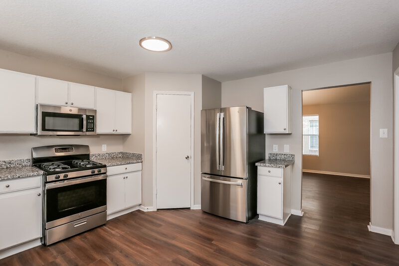 1,735/Mo, 1110 Chestnut Bough St Channelview, TX 77530 Kitchen View 2