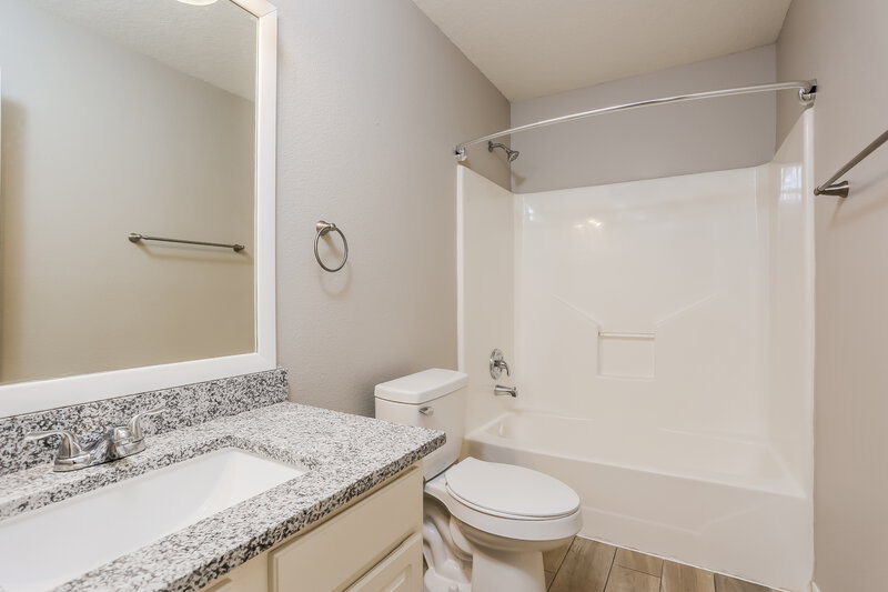 1,735/Mo, 1110 Chestnut Bough St Channelview, TX 77530 Bathroom View 2