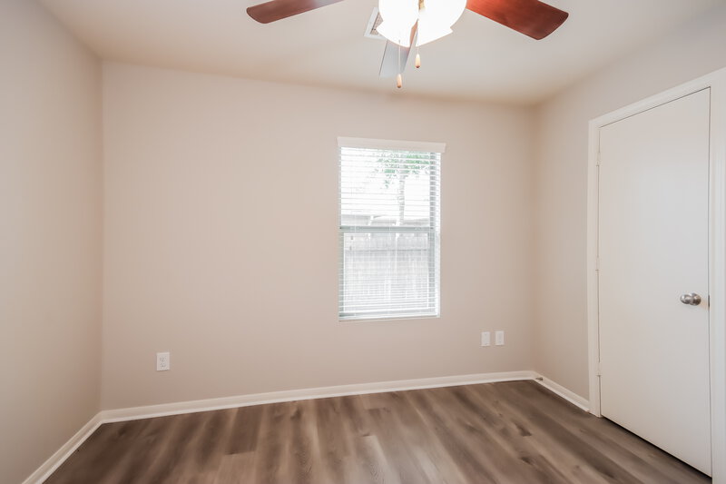 1,855/Mo, 810 Lovebug Ln Conroe, TX 77301 Bedroom View 3