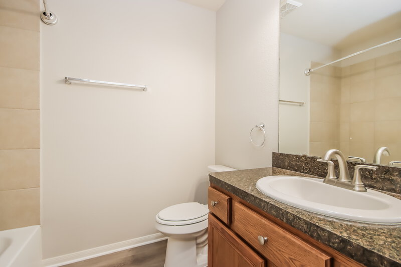 1,855/Mo, 810 Lovebug Ln Conroe, TX 77301 Bathroom View