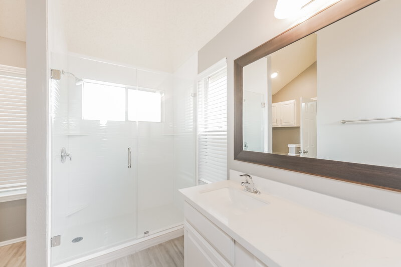2,225/Mo, 9330 Jan Glen Ln Spring, TX 77379 Main Bathroom View