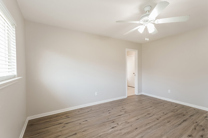 2,000/Mo, 9119 Smokehollow Dr Houston, TX 77064 Main Bedroom View 2