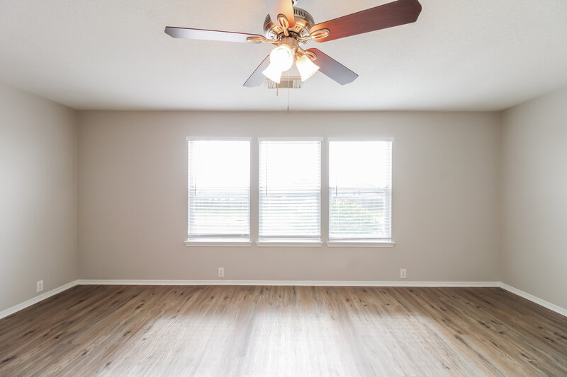 1,990/Mo, 2715 Feather Green Trl Fresno, TX 77545 Living Room View 3