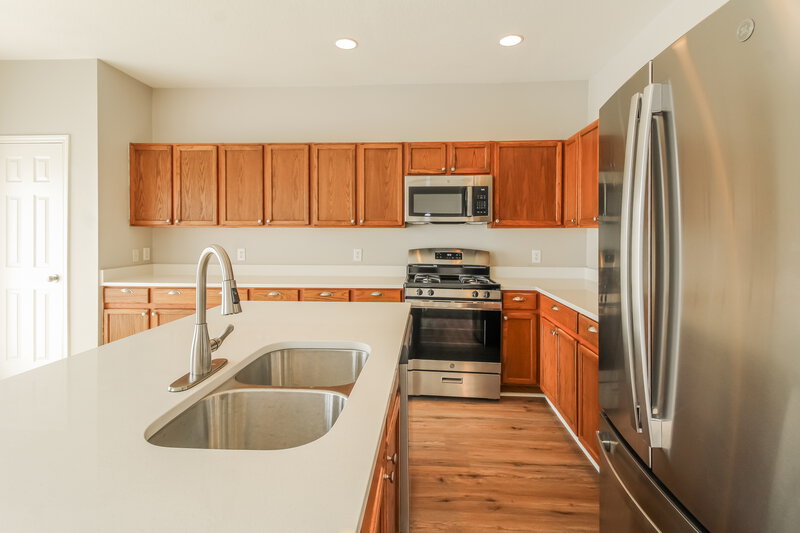 1,990/Mo, 2715 Feather Green Trl Fresno, TX 77545 Kitchen View 2