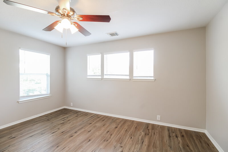 1,990/Mo, 2715 Feather Green Trl Fresno, TX 77545 Bedroom View 2
