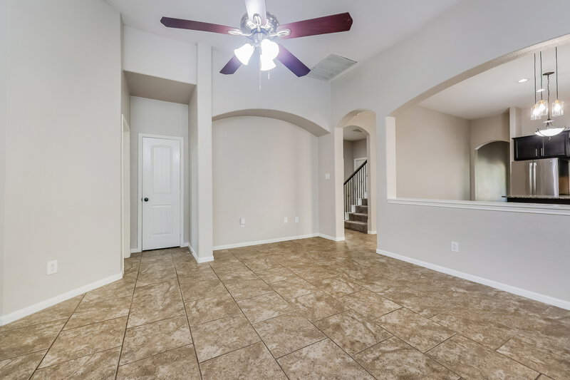 2,185/Mo, 7415 Durango Creek Dr Magnolia, TX 77354 Living Room View 2
