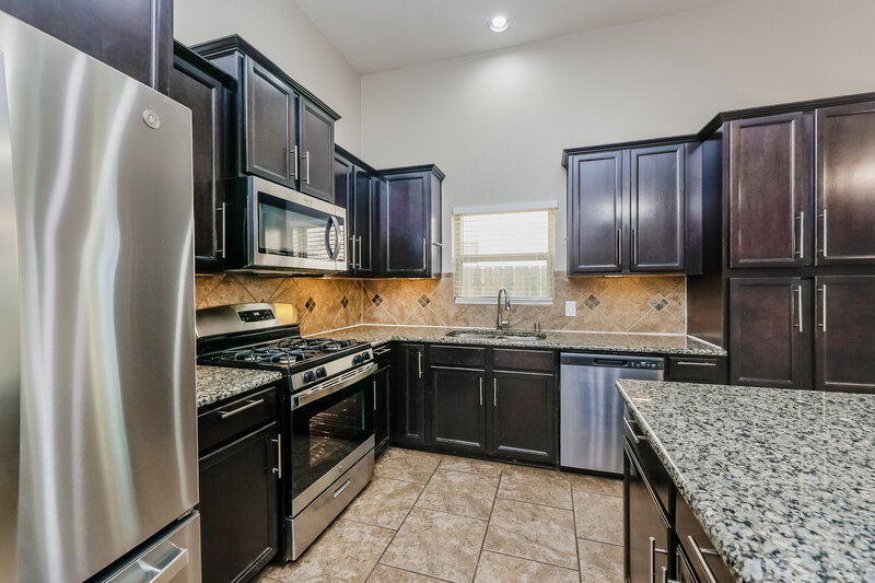 2,185/Mo, 7415 Durango Creek Dr Magnolia, TX 77354 Kitchen View