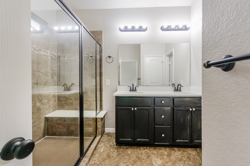 2,185/Mo, 7415 Durango Creek Dr Magnolia, TX 77354 Main Bathroom View