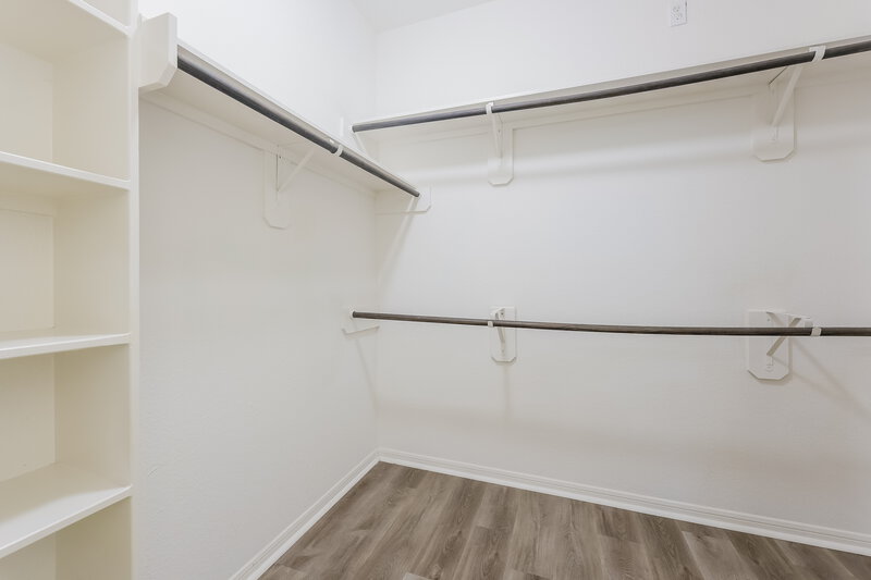 2,185/Mo, 7415 Durango Creek Dr Magnolia, TX 77354 Walk In Closet View