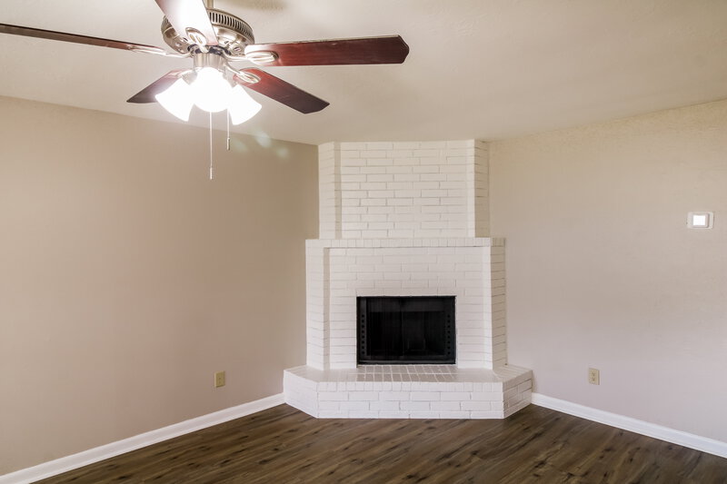 1,945/Mo, 2814 Ashington Dr Houston, TX 77067 Living Room View