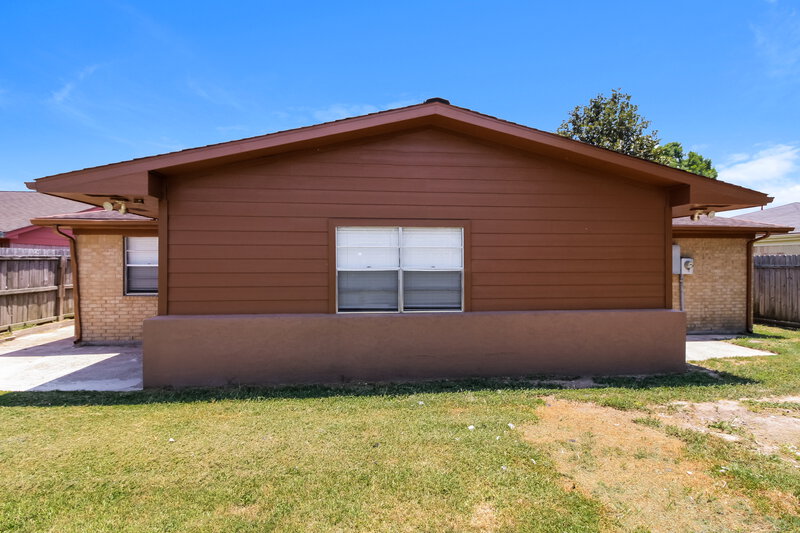 1,945/Mo, 2814 Ashington Dr Houston, TX 77067 Rear View