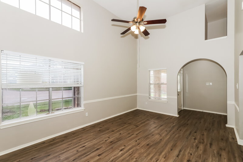 2,270/Mo, 16415 Hidden Gate Ct Sugar Land, TX 77498 Living Room View