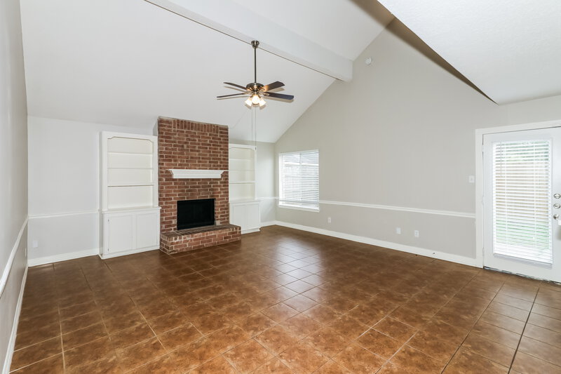 2,270/Mo, 16415 Hidden Gate Ct Sugar Land, TX 77498 Living Room View 2