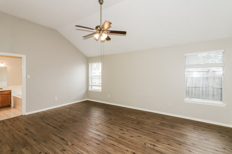 2,270/Mo, 16415 Hidden Gate Ct Sugar Land, TX 77498 Main Bedroom View