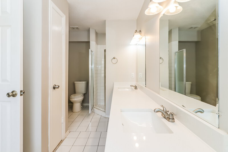 2,270/Mo, 16415 Hidden Gate Ct Sugar Land, TX 77498 Main Bathroom View